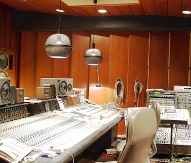 STUDIO 1